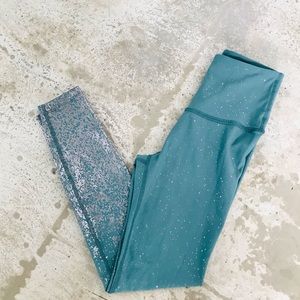 *SOLD*Beyond Yoga Alloy Ombré Leggings